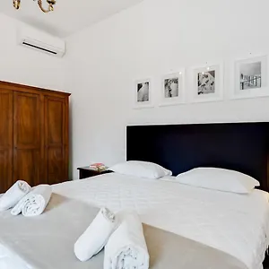 https://the-country-in-the-city-parco-delle-cascine-apartment.it-tuscanyhotel.com