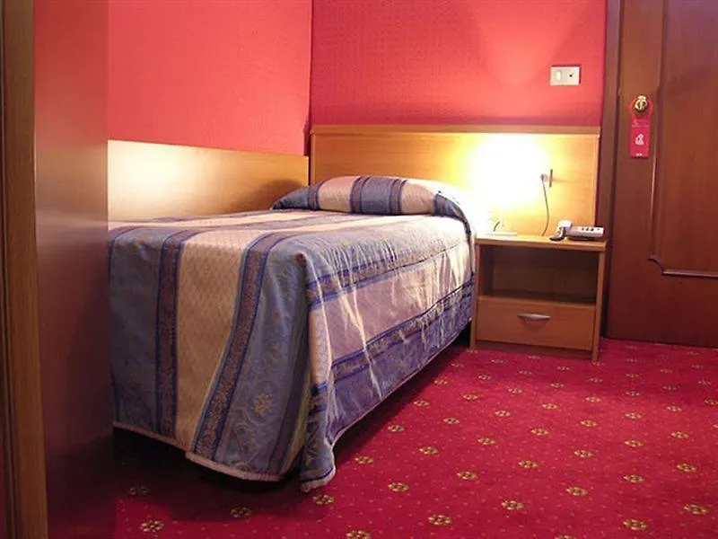 Hotel Nazionale Veneza 3*,  Itália