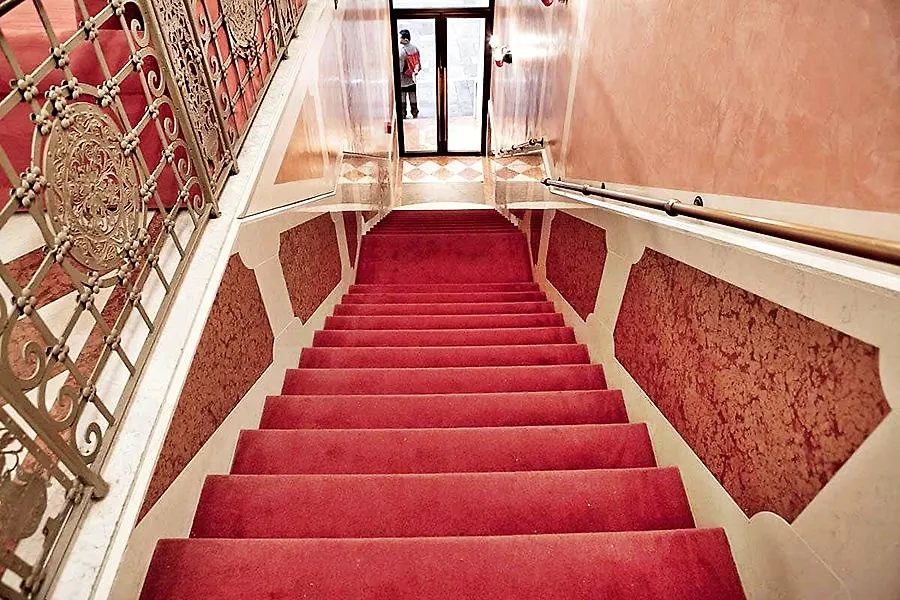 Hotel Nazionale Veneza 3*,